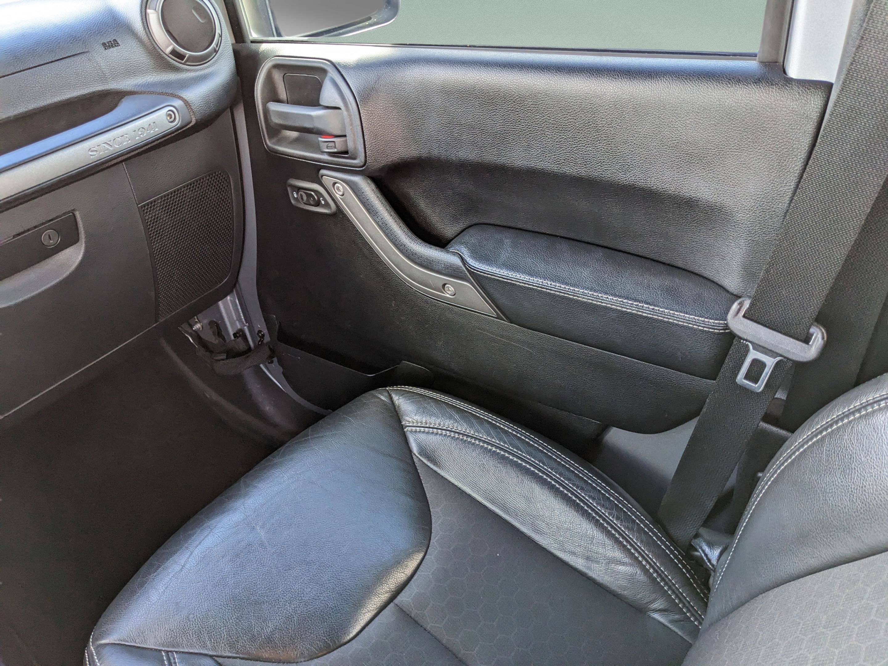 Used 2016 Jeep Wrangler Unlimited Sport image 21