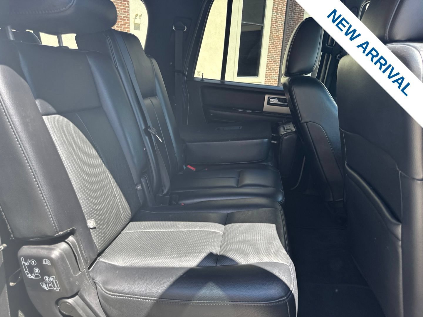 Used 2017 Ford Expedition EL Limited w/ Equipment Group 301A AWD/4WD image 11