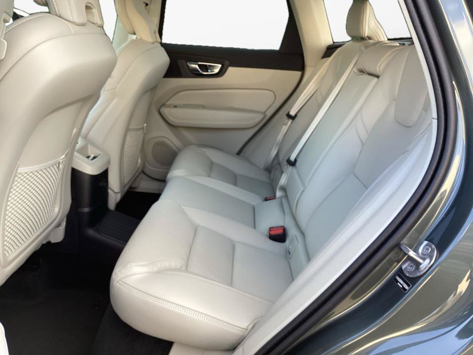 New 2027 Volvo XC60 T8 Ultra AWD/4WD image 13