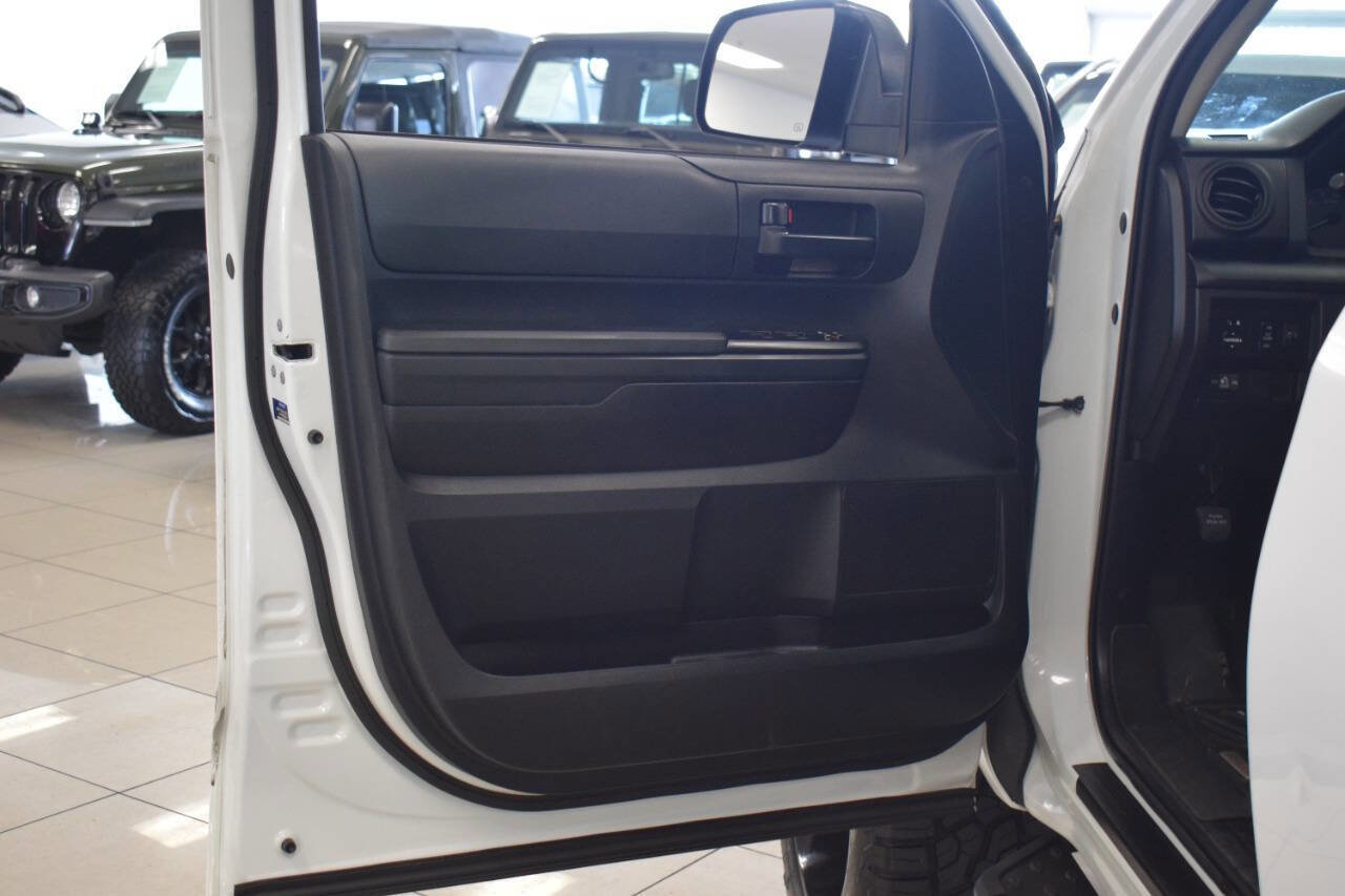 Used 2016 Toyota Tundra SR w/ Tow Package image 28