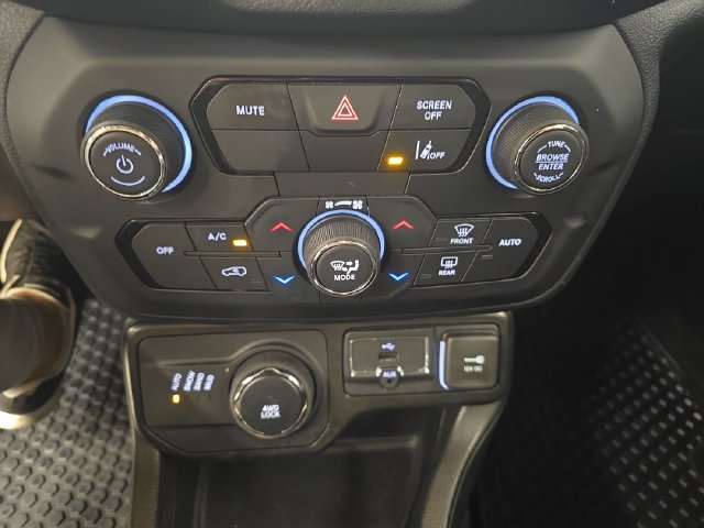 Used 2023 Jeep Renegade Altitude AWD/4WD image 23