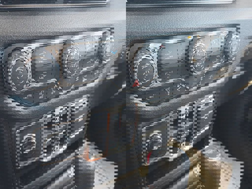 New 2026 Jeep Gladiator Sport image 17