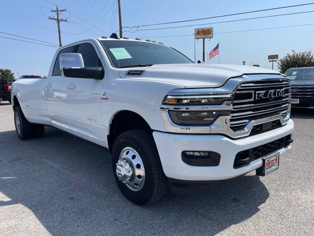 Used 2026 RAM 3500 Laramie AWD/4WD image 3