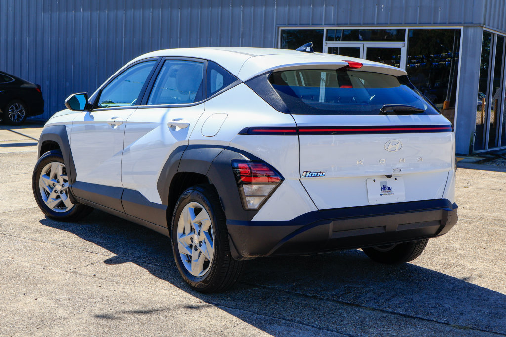Certified 2026 Hyundai Kona SE FWD image 2
