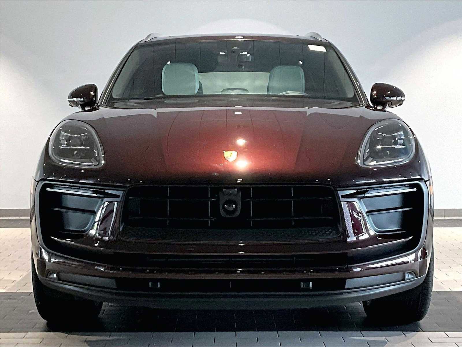 Used 2025 Porsche Macan image 13