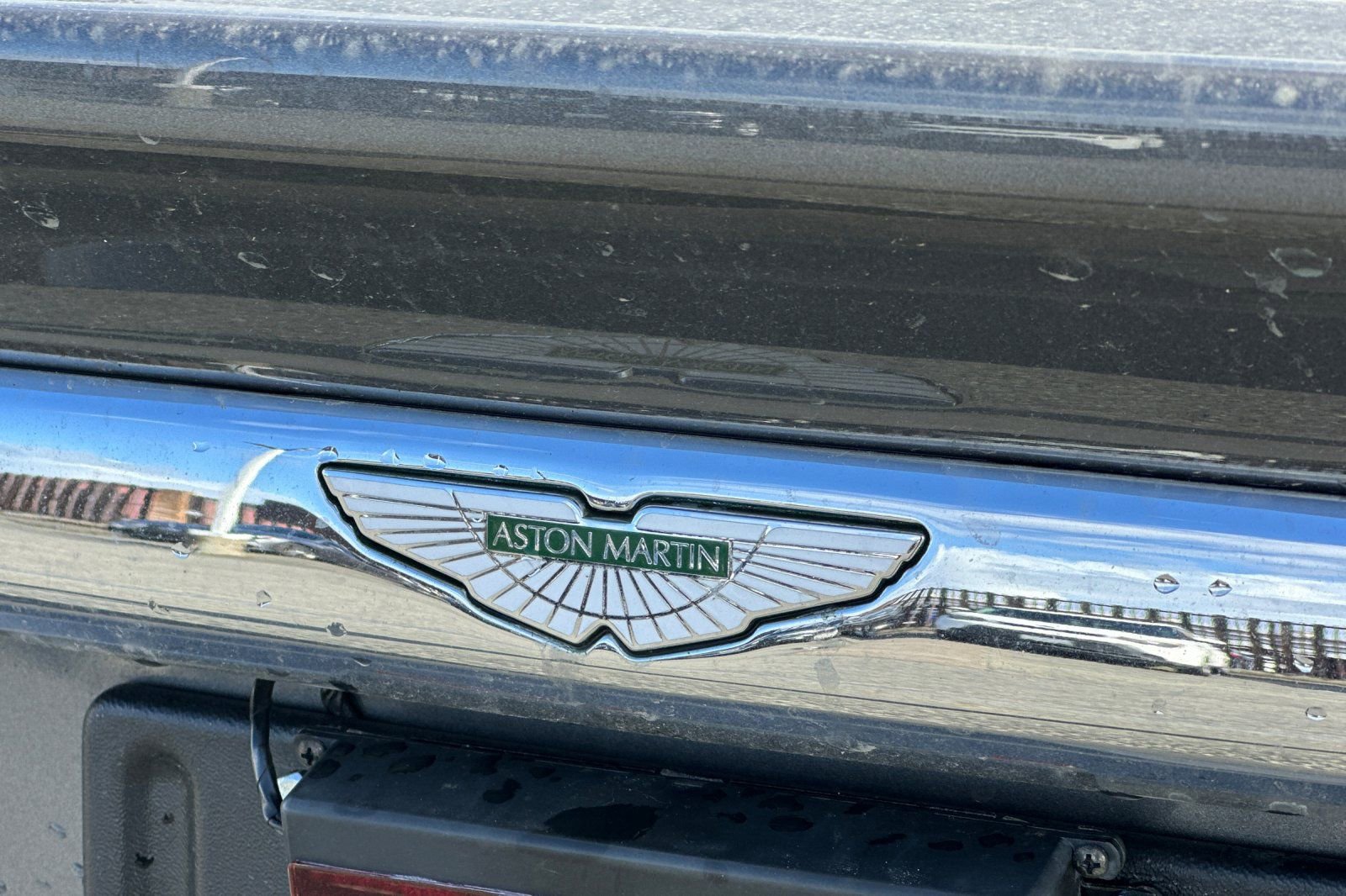 Used 2004 Aston Martin Vanquish image 6