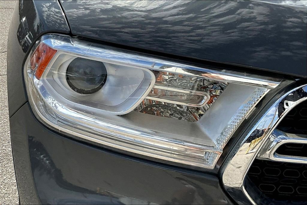 Used 2020 Dodge Durango SXT image 28