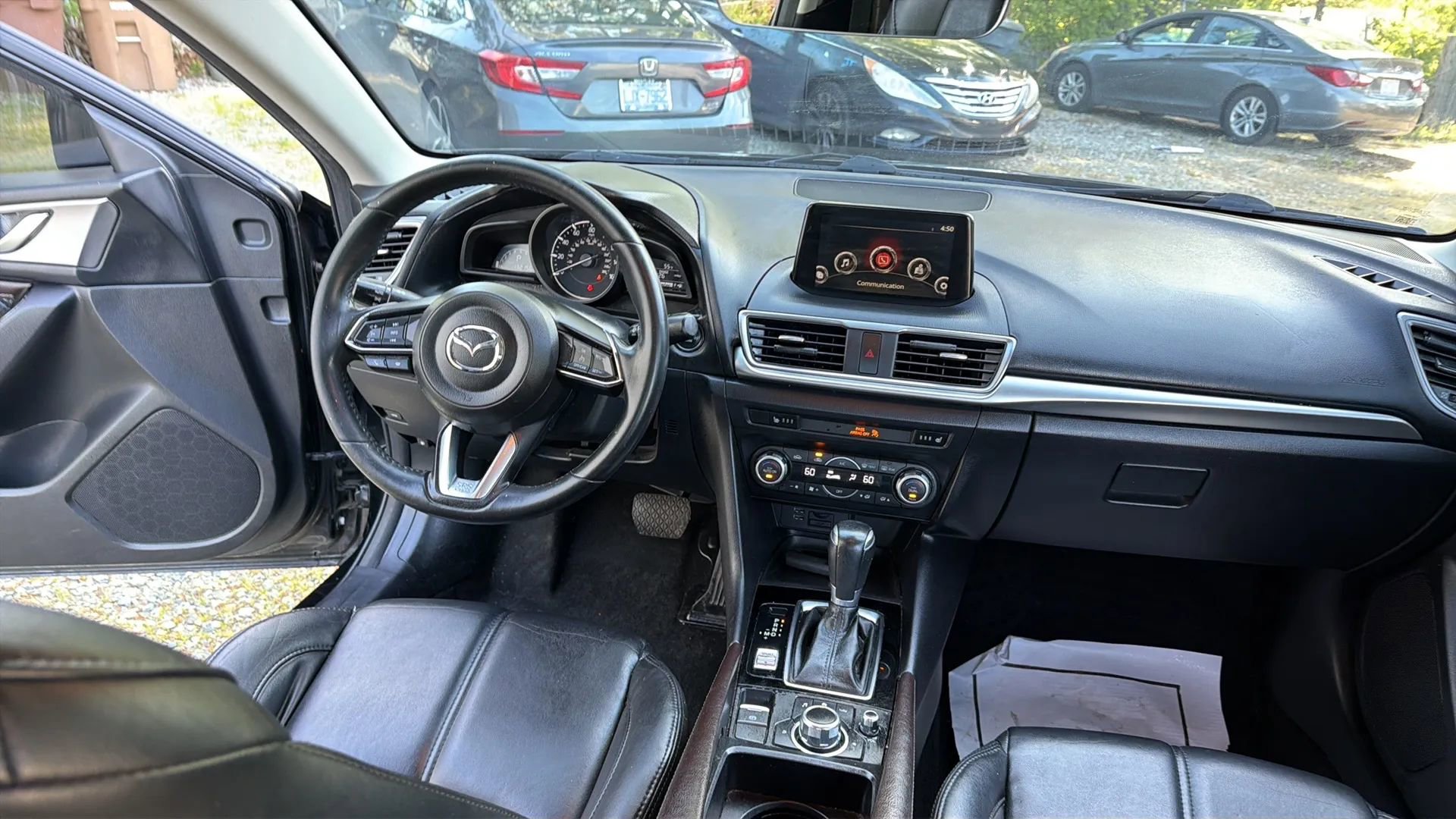 Used 2018 MAZDA MAZDA3 Touring FWD image 34