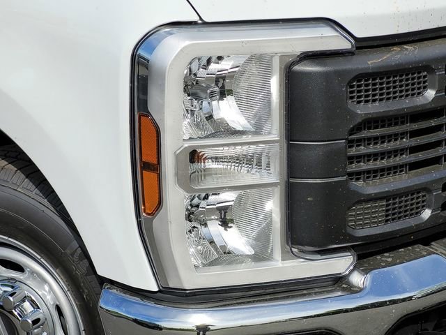 New 2026 Ford F250 XL w/ XL Chrome Package image 10
