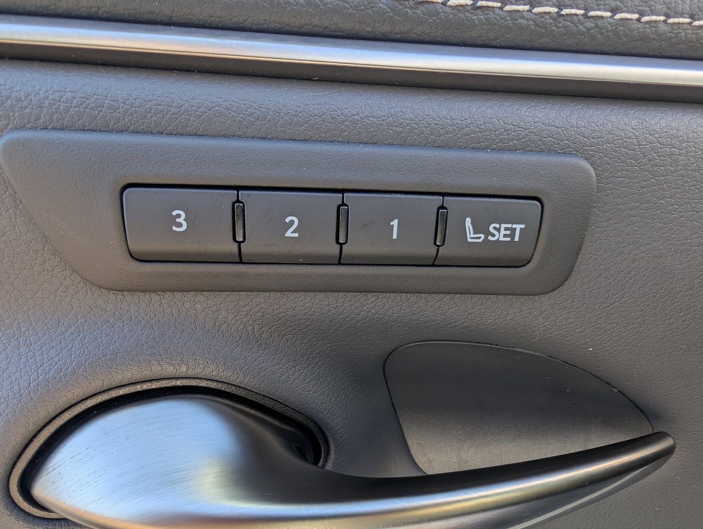 Used 2023 Lexus ES 350 w/ Premium Package image 15