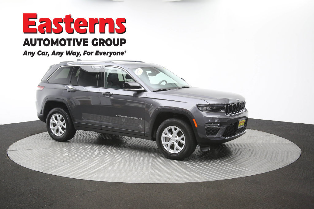Used 2023 Jeep Grand Cherokee Limited AWD/4WD image 53