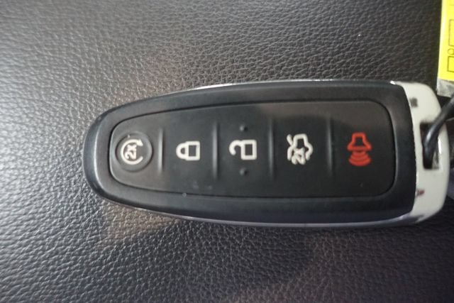 Used 2019 Ford Escape SE FWD image 17