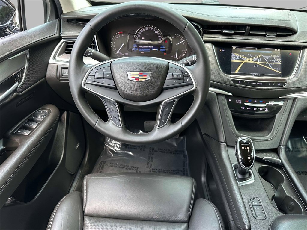 Used 2017 Cadillac XT5 Luxury w/ Driver Awareness Package image 4