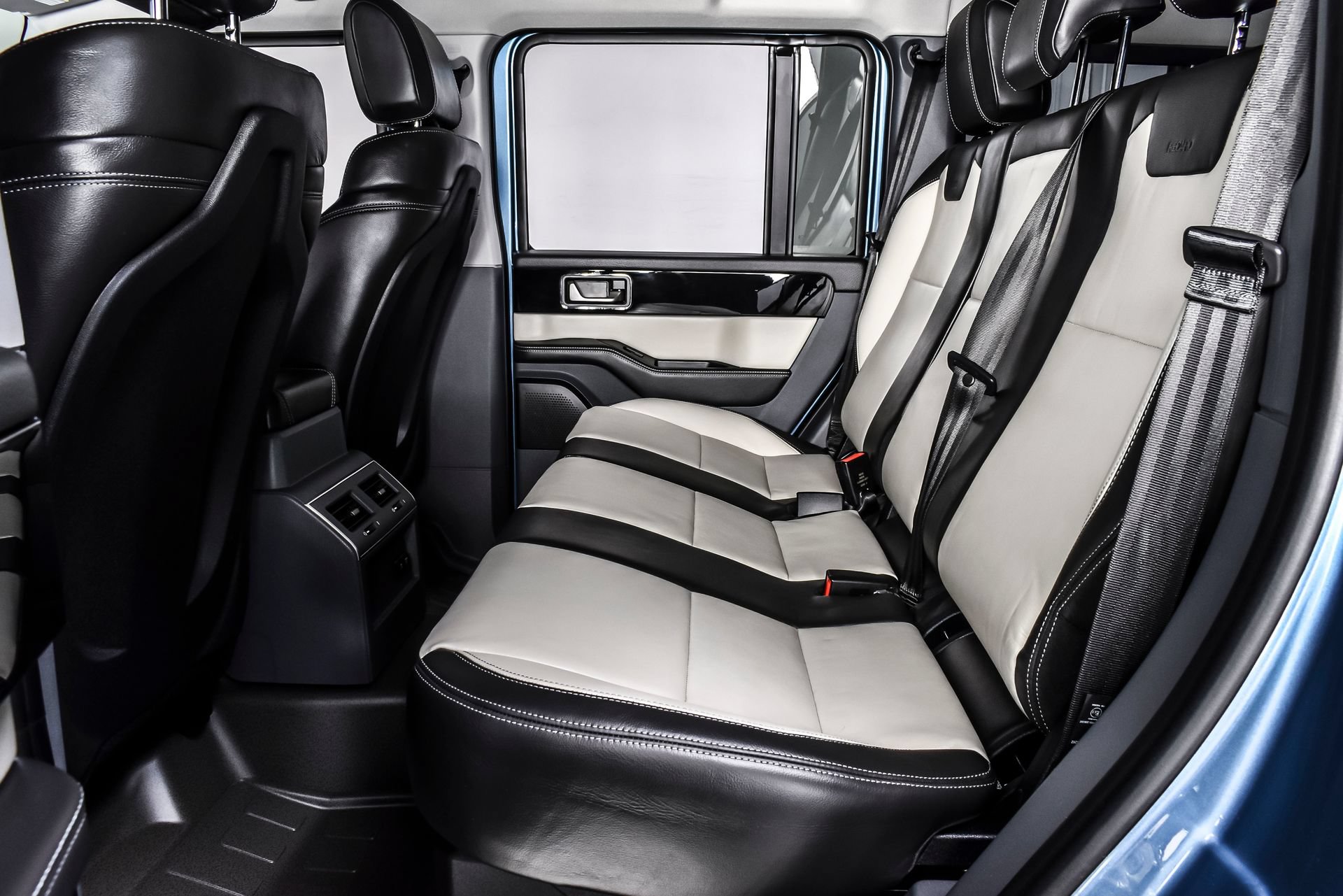 Used 2025 INEOS Grenadier AWD/4WD image 18