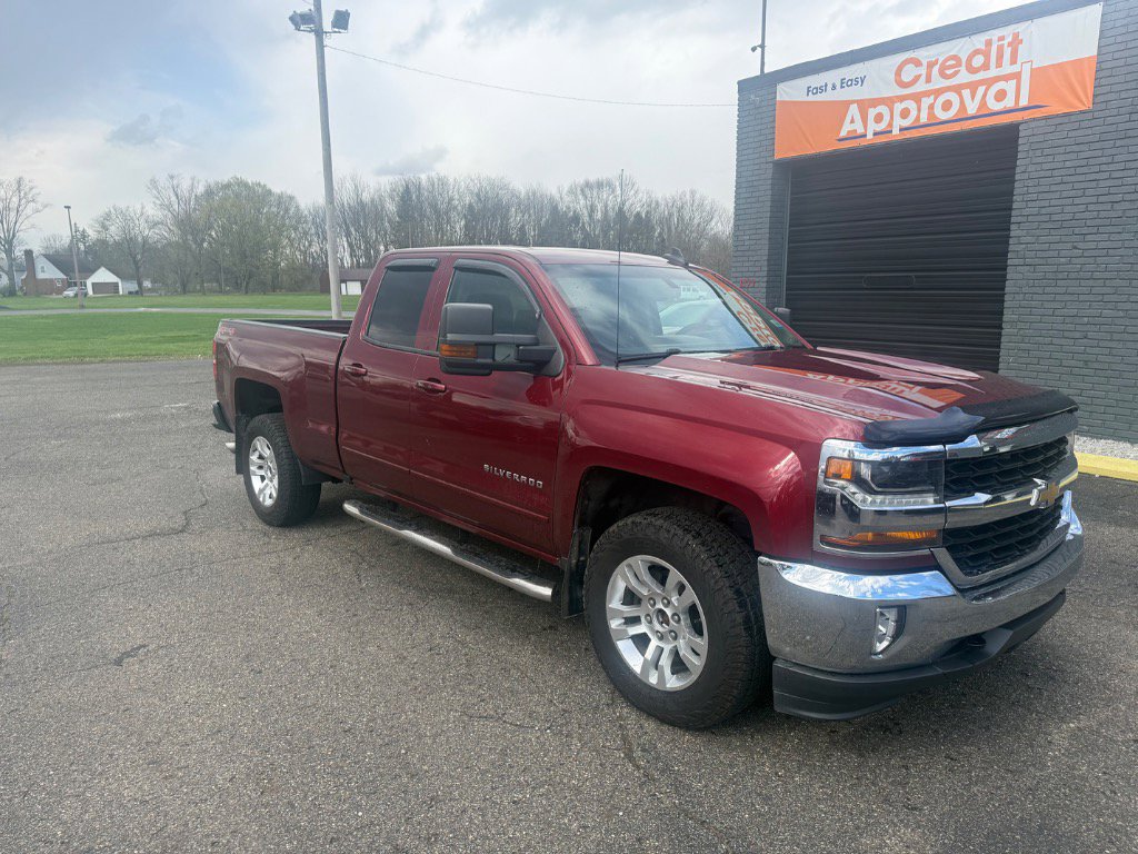 Used 2017 Chevrolet Silverado 1500 LT w/ Max Trailering Package image 7