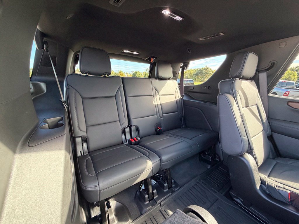 Used 2026 GMC Yukon Denali w/ Sun & Power Step Package AWD/4WD image 25