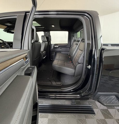 Used 2024 Chevrolet Silverado 3500 High Country w/ Technology Package AWD/4WD image 7