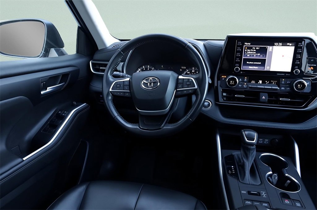 Certified 2022 Toyota Highlander XLE image 24