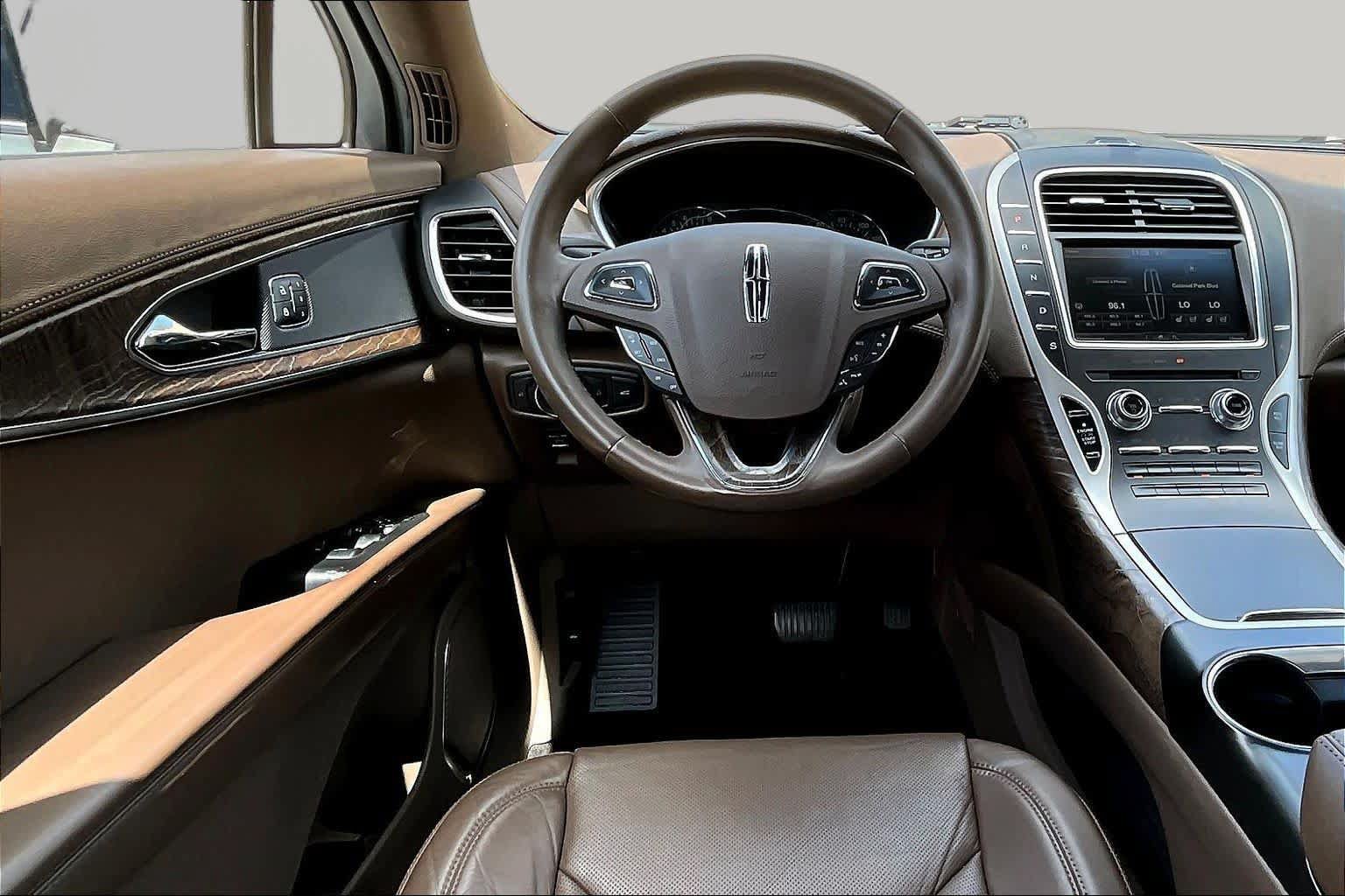 Used 2016 Lincoln MKX Reserve FWD image 6