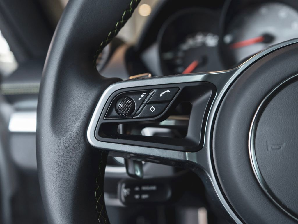 Used 2025 Porsche 718 Boxster S image 19