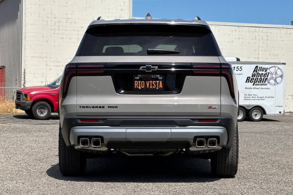 New 2027 Chevrolet Traverse Z71 w/ Enhanced Driving Package AWD/4WD image 5