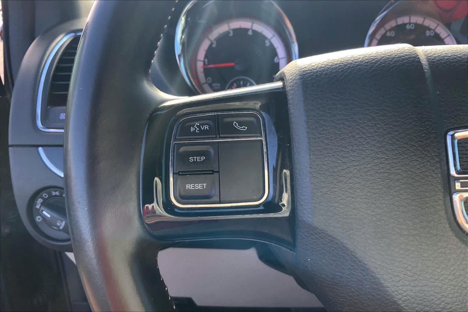Used 2019 Dodge Grand Caravan SXT FWD image 24