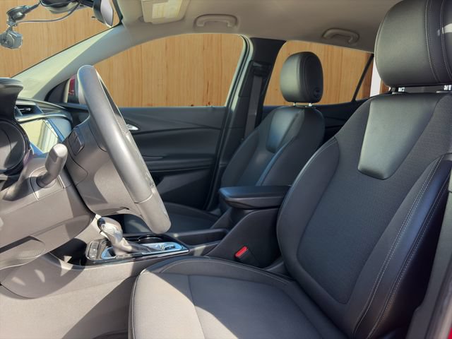 Used 2021 Buick Encore GX Preferred w/ Cold Weather Comfort Package FWD image 32