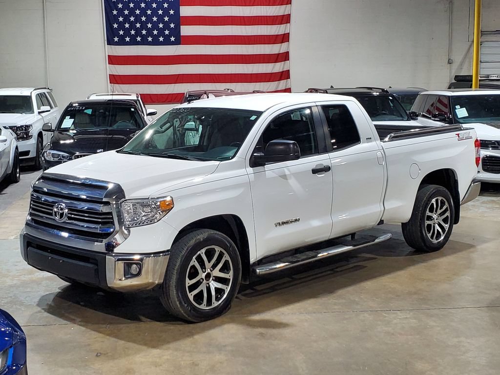 Used 2017 Toyota Tundra SR5 w/ SR5 Upgrade Package RWD image 32