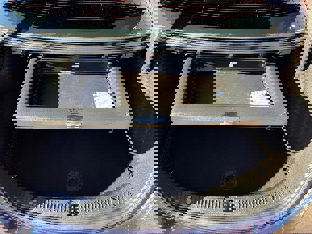 Used 2018 Mercedes-Benz E 300 image 32