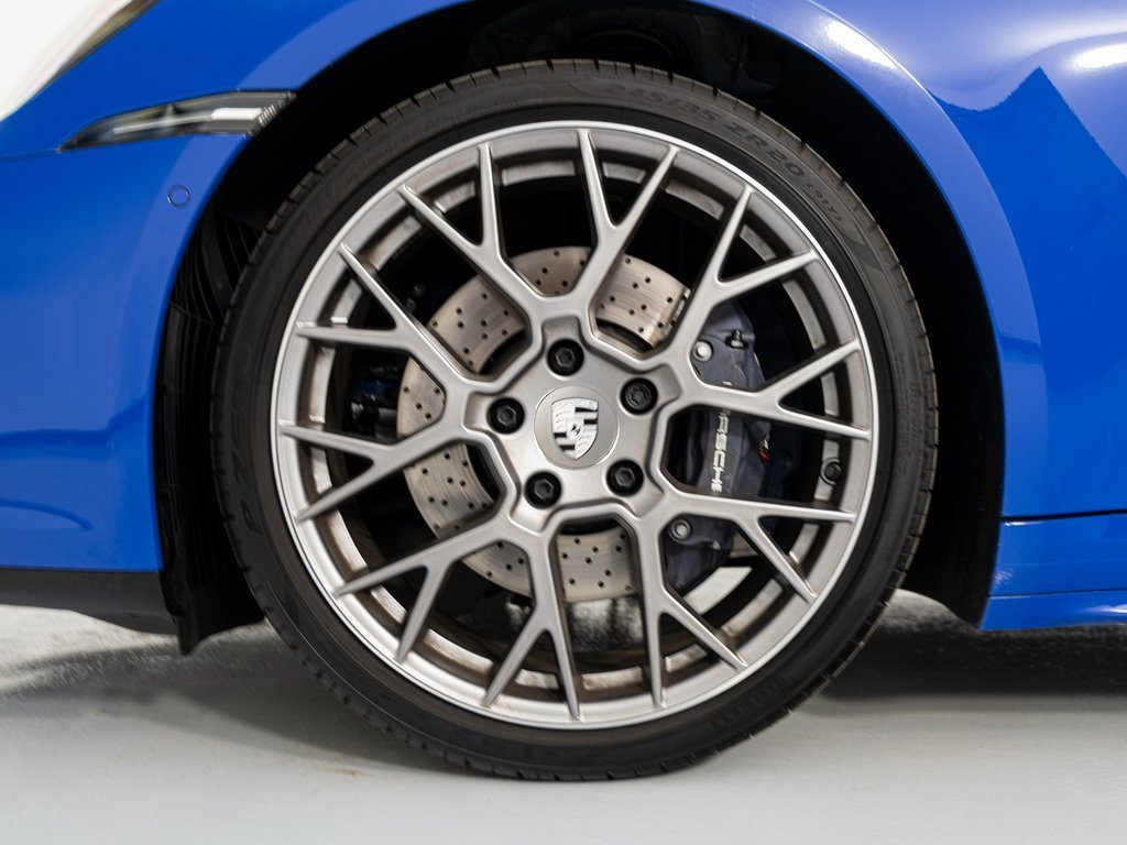 Certified 2025 Porsche 911 Carrera image 14