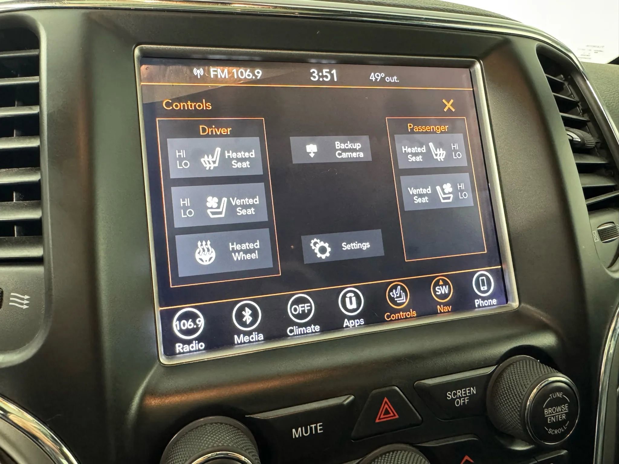 Used 2018 Jeep Grand Cherokee Overland image 22