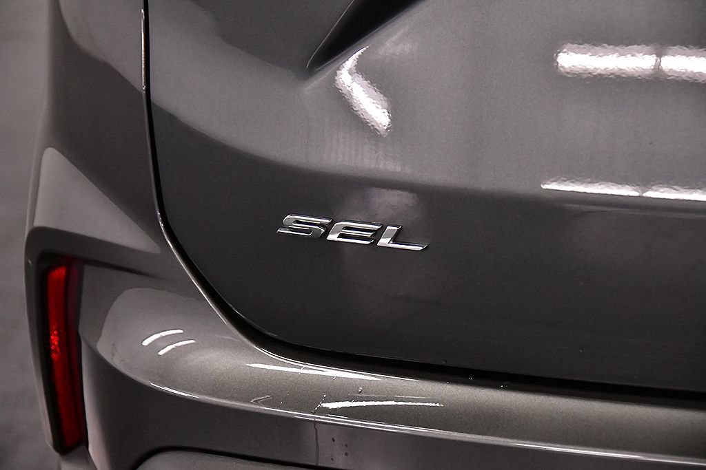 Used 2023 Ford Edge SEL w/ Sport Appearance Package AWD/4WD image 11
