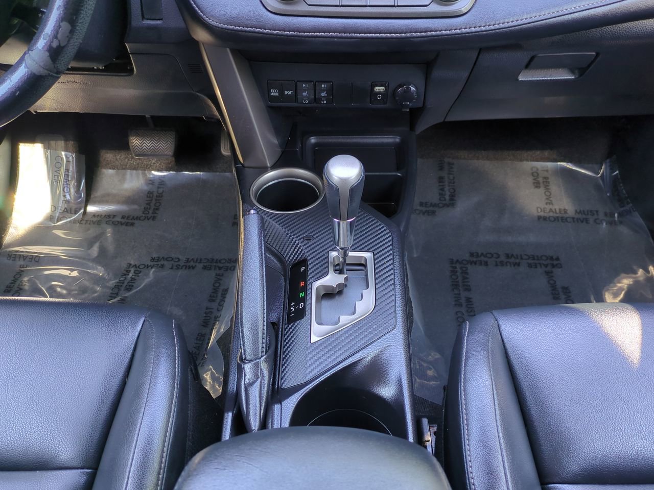 Used 2015 Toyota RAV4 Limited w/ Outdoor Package AWD/4WD image 19