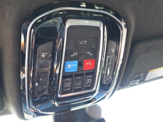 Used 2022 Jeep Grand Cherokee L Summit image 37