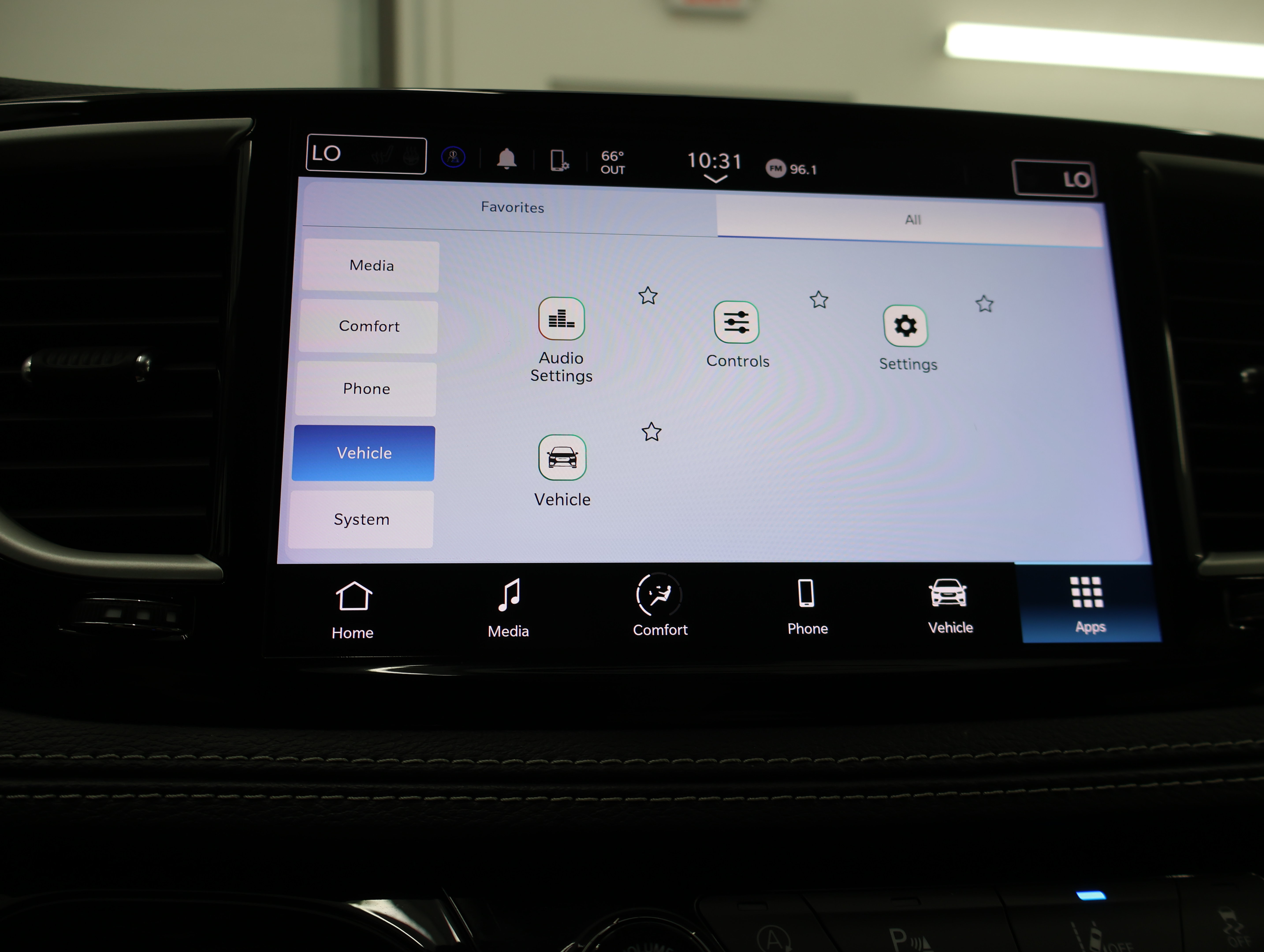 Used 2024 Chrysler Pacifica Touring-L FWD image 54