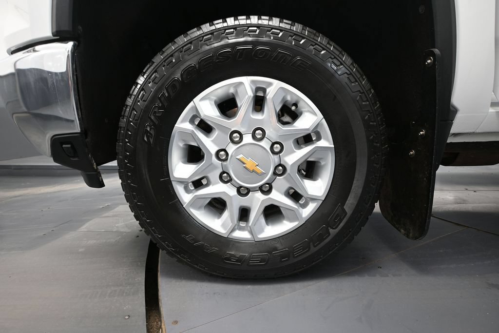 Used 2025 Chevrolet Silverado 3500 LT w/ Safety Package AWD/4WD image 18