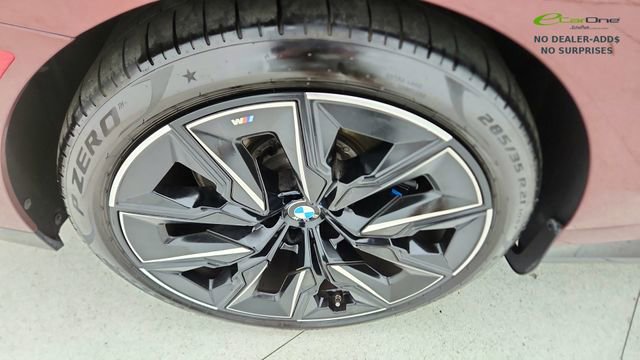 Used 2024 BMW i7 eDrive50 w/ M Sport Package RWD image 59