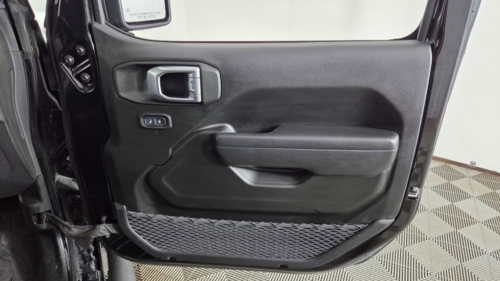 Used 2022 Jeep Gladiator Willys image 33