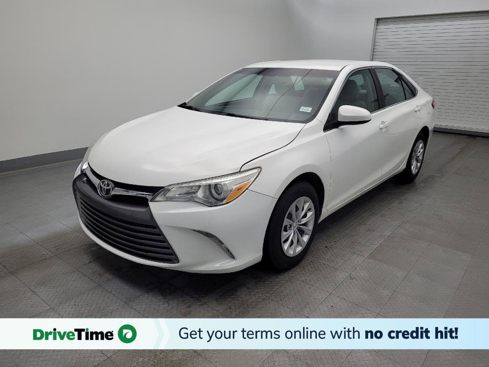 Used 2015 Toyota Camry LE image 1