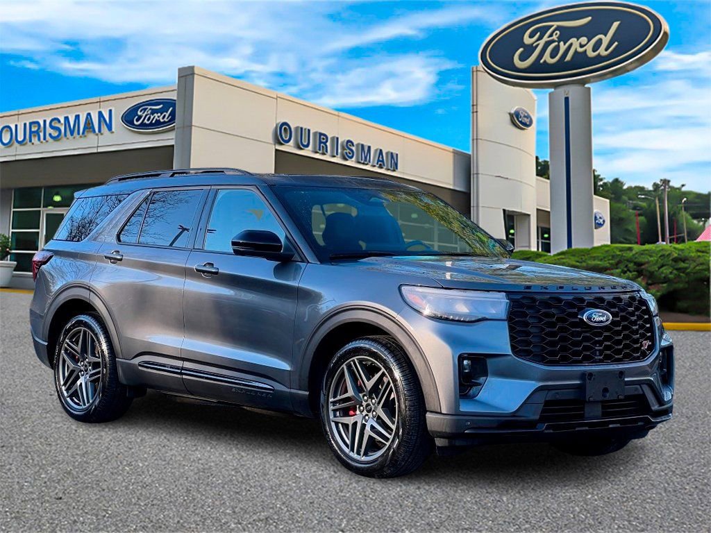 Used 2025 Ford Explorer ST image 1