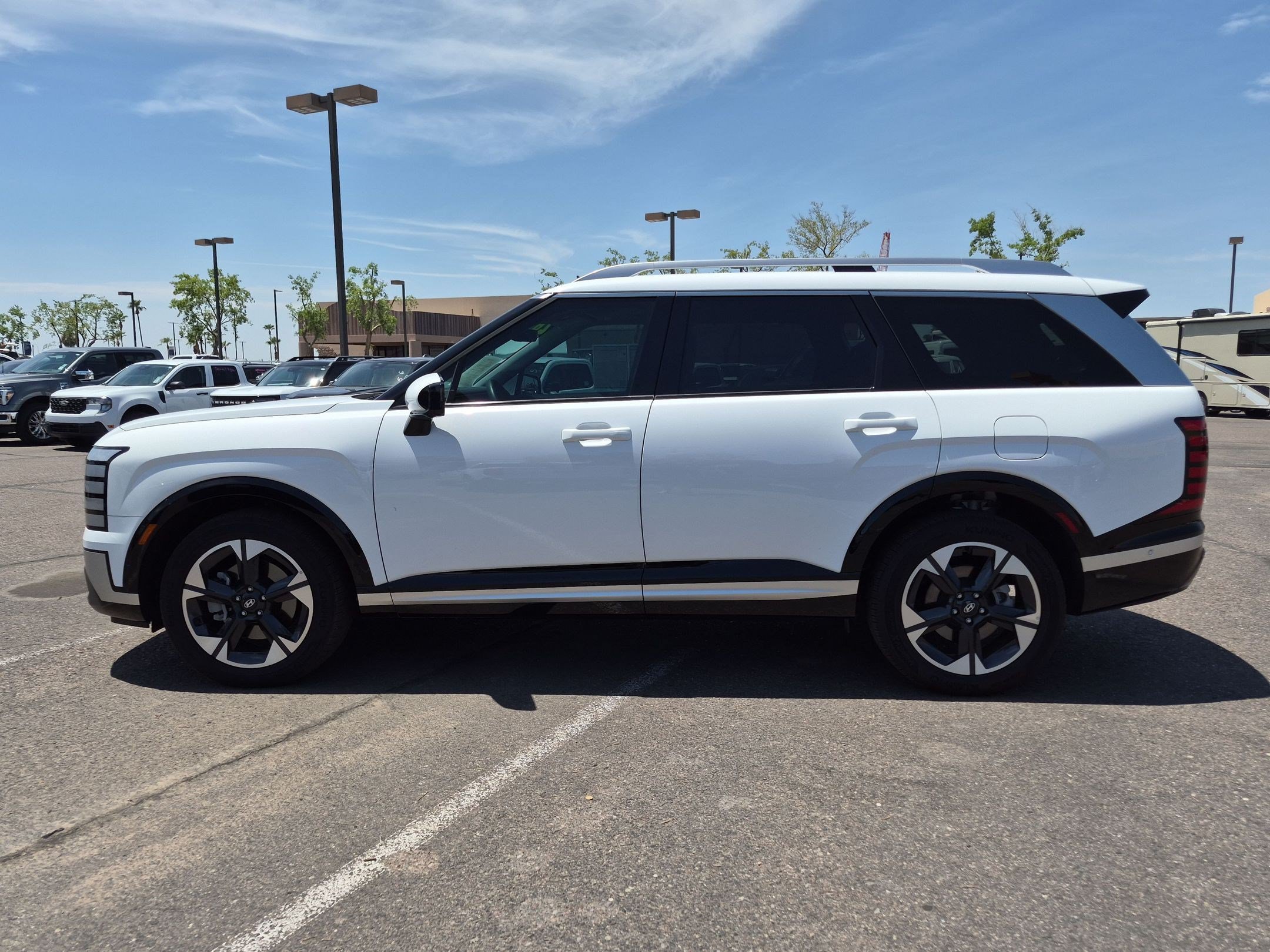Certified 2026 Hyundai Palisade Limited AWD/4WD image 9