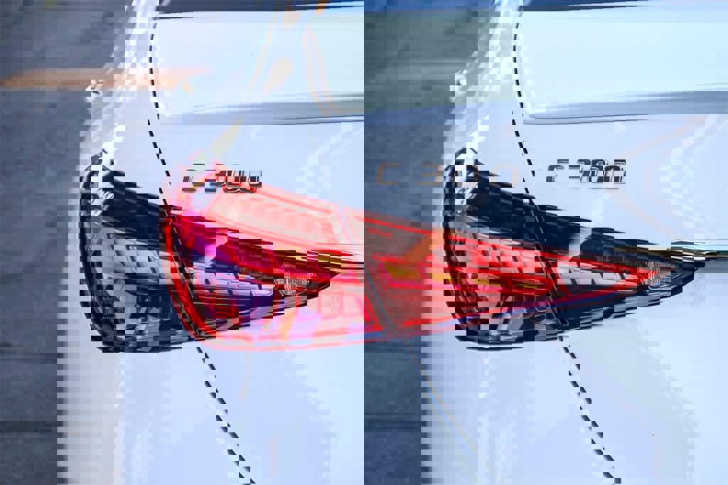 Used 2023 Mercedes-Benz C 300 Sedan image 7