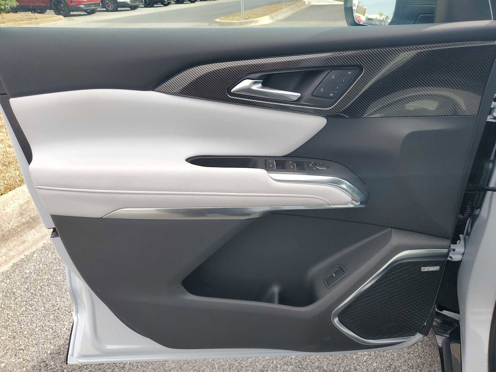 New 2026 Chevrolet Traverse High Country image 16