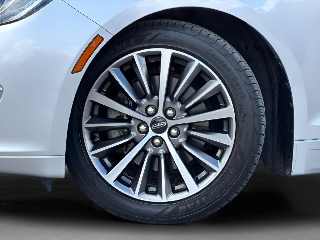 Used 2019 Lincoln MKZ Premiere FWD image 27