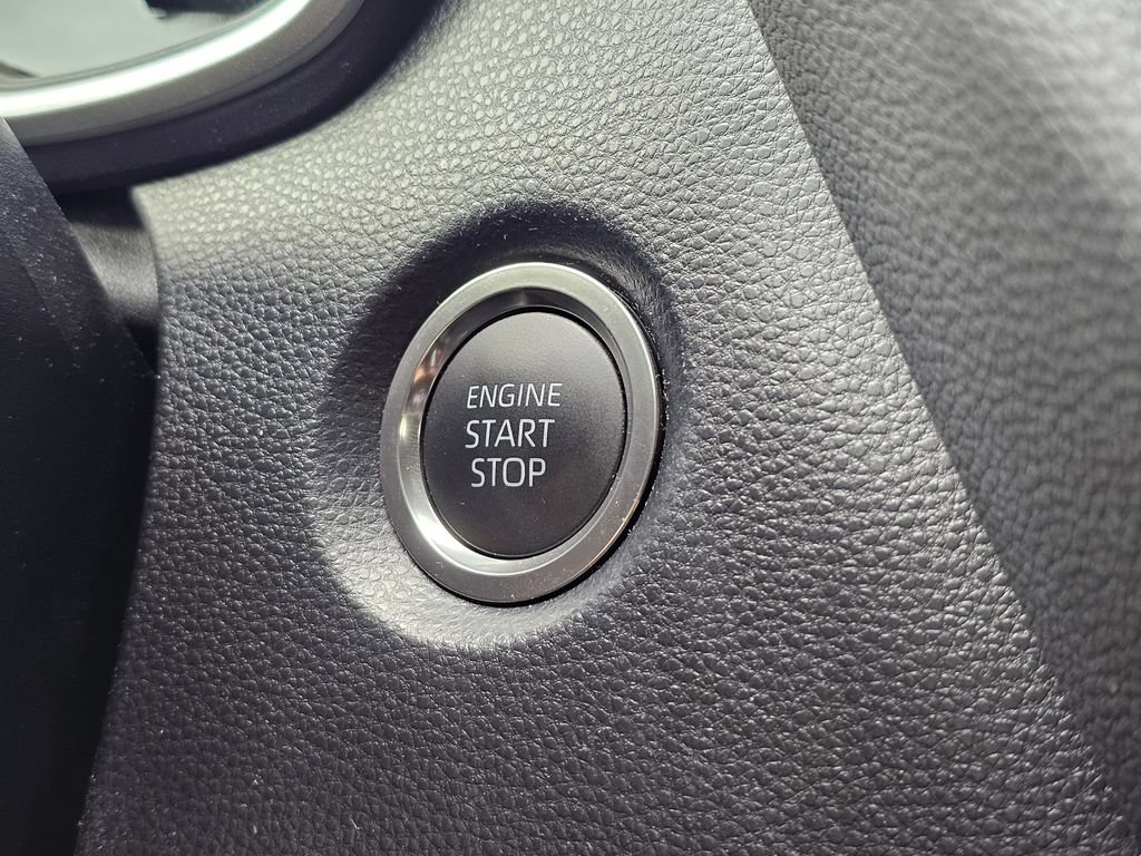 Used 2025 Toyota Corolla XSE FWD image 32