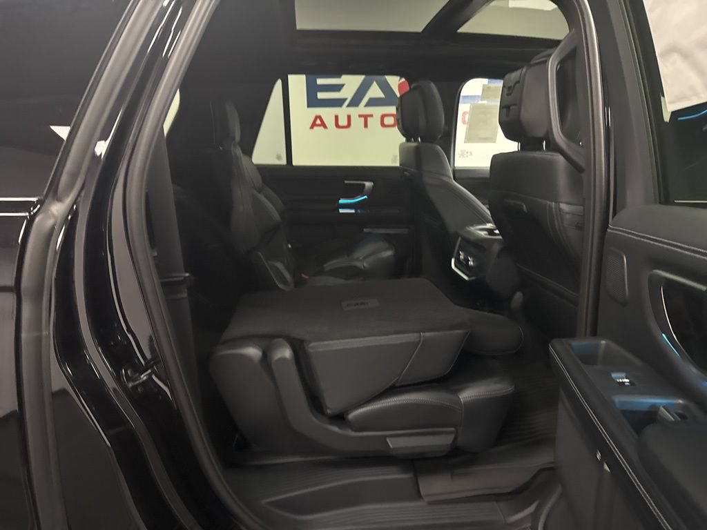 New 2026 Ford Expedition Max Platinum w/ Stealth Performance Package AWD/4WD image 48