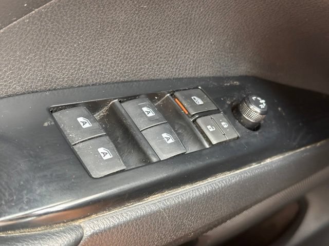 Used 2020 Toyota Camry LE FWD image 17