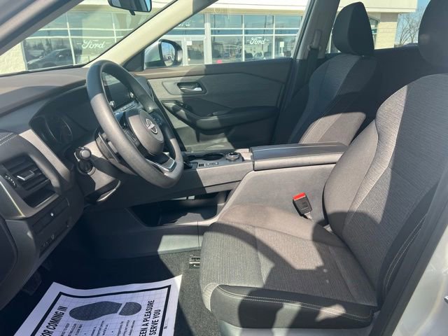 Used 2023 Nissan Rogue SV AWD/4WD image 10