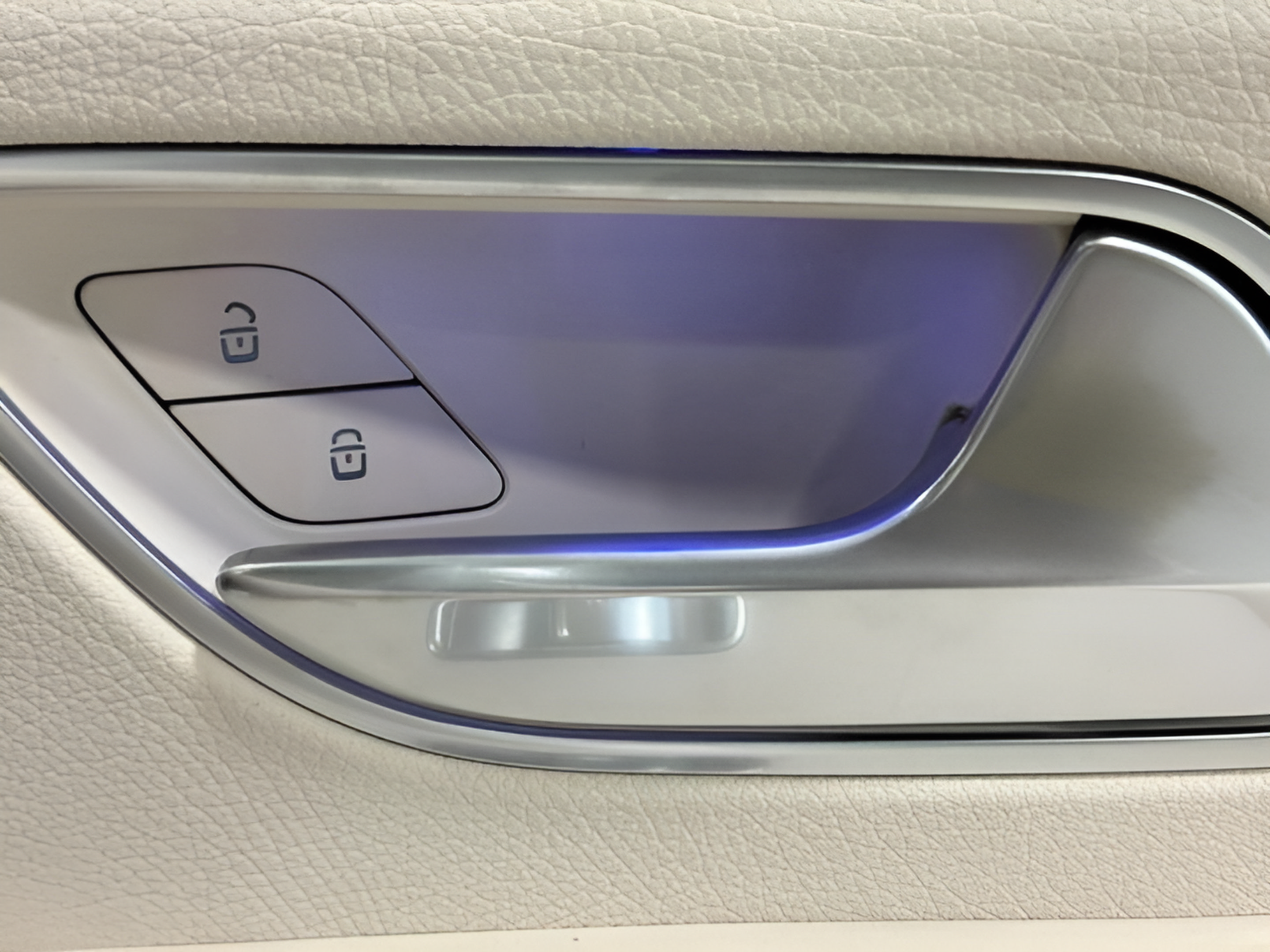 Certified 2025 Mercedes-Benz GLE 450 4MATIC image 23