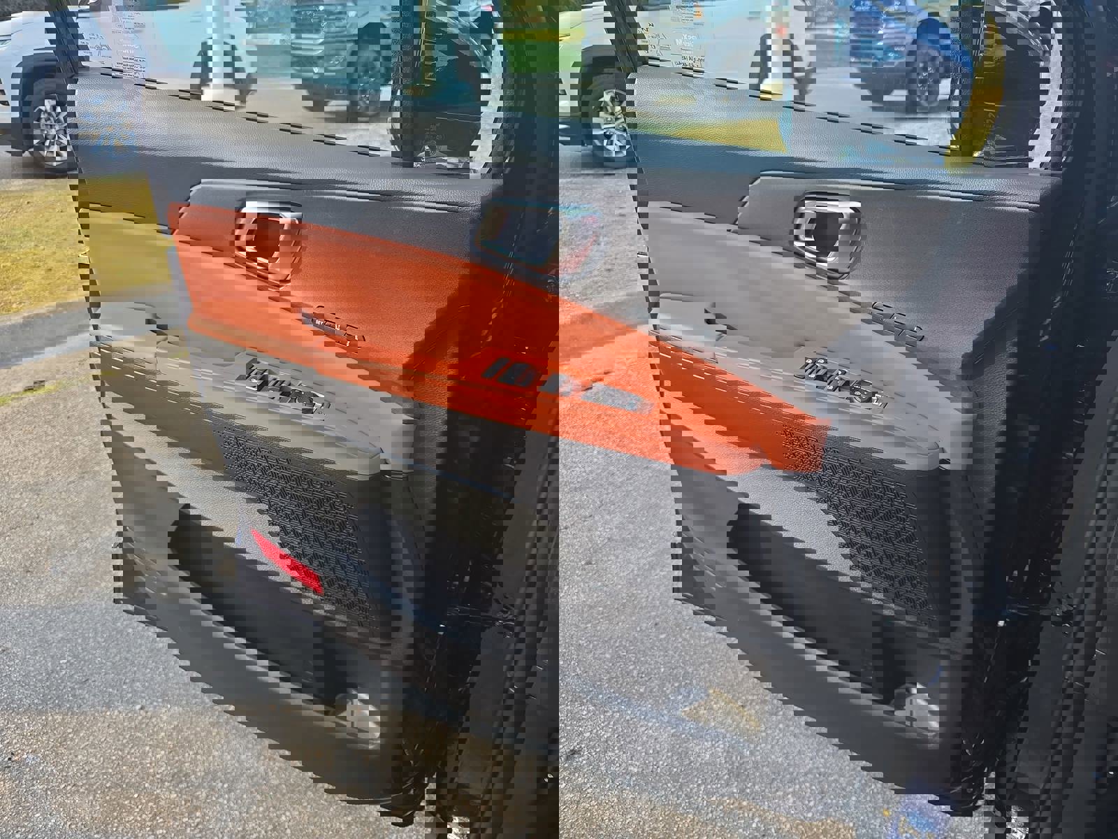 New 2026 Kia Carnival EX FWD image 25